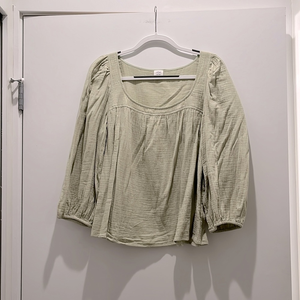 Wilfred top